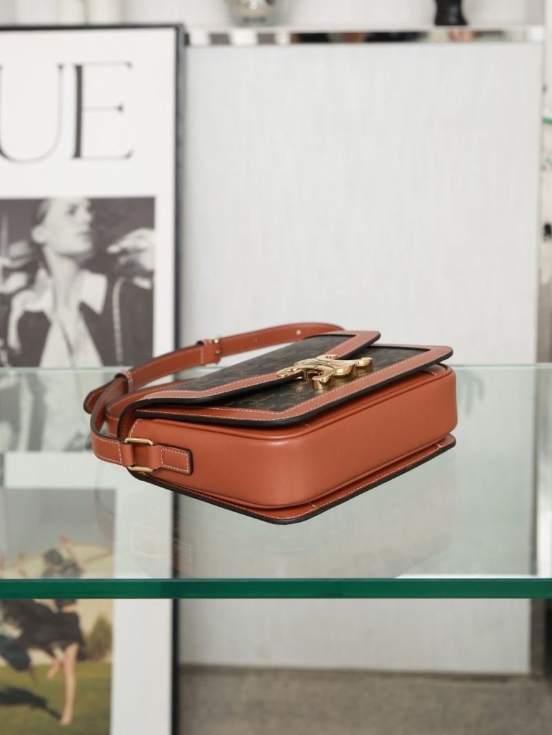 Ce1i*e triomphe bags